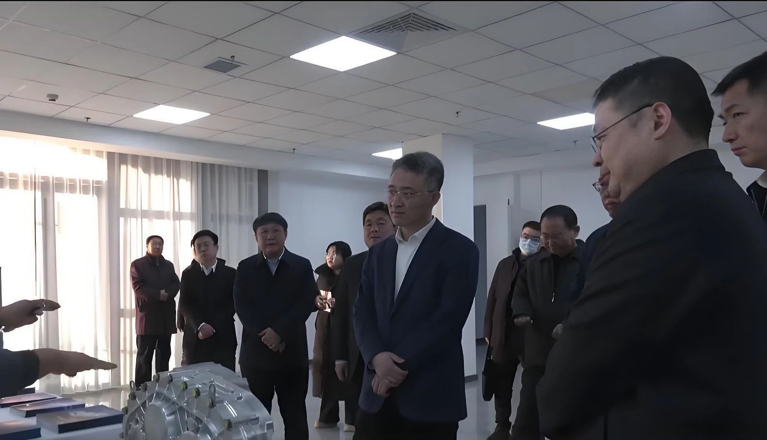 大同市委副书记、代市长刘俊义视察调研盘毂大同公司
