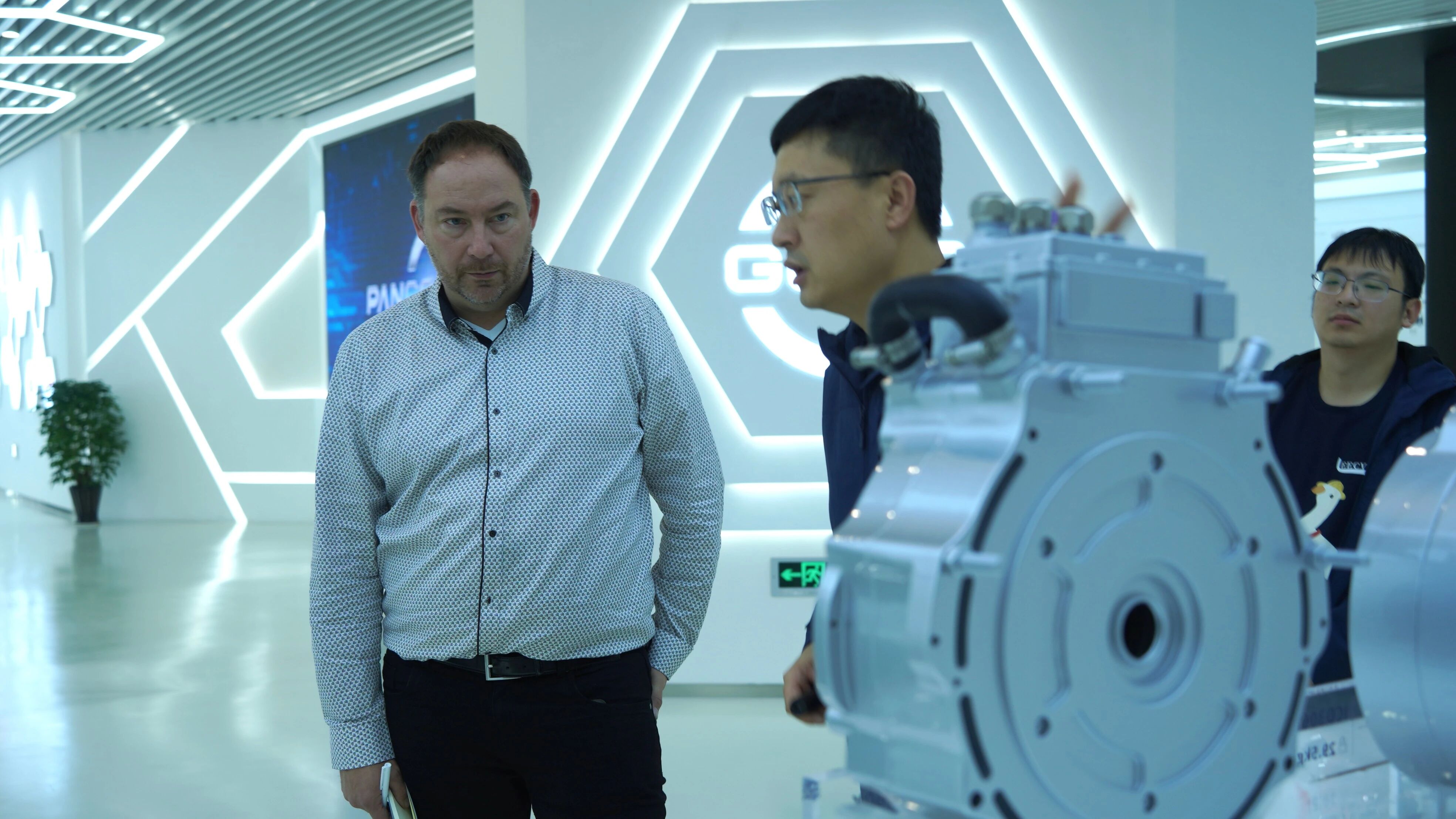 VOLVO重卡采购总监Christophe Dusert一行调研盘毂