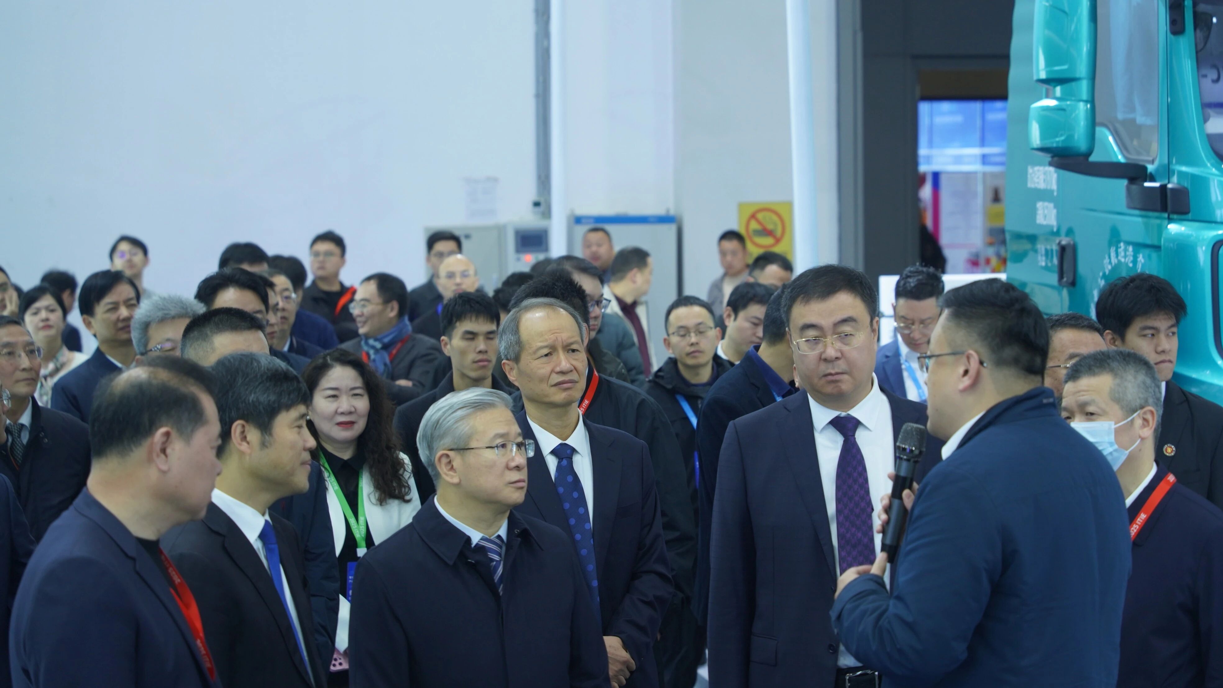 领导点赞,硬核出圈!盘毂轴向磁通技术闪耀浙江智慧交通展 领导点赞,硬核出圈!盘毂轴向磁通技术闪耀浙江智慧交通展