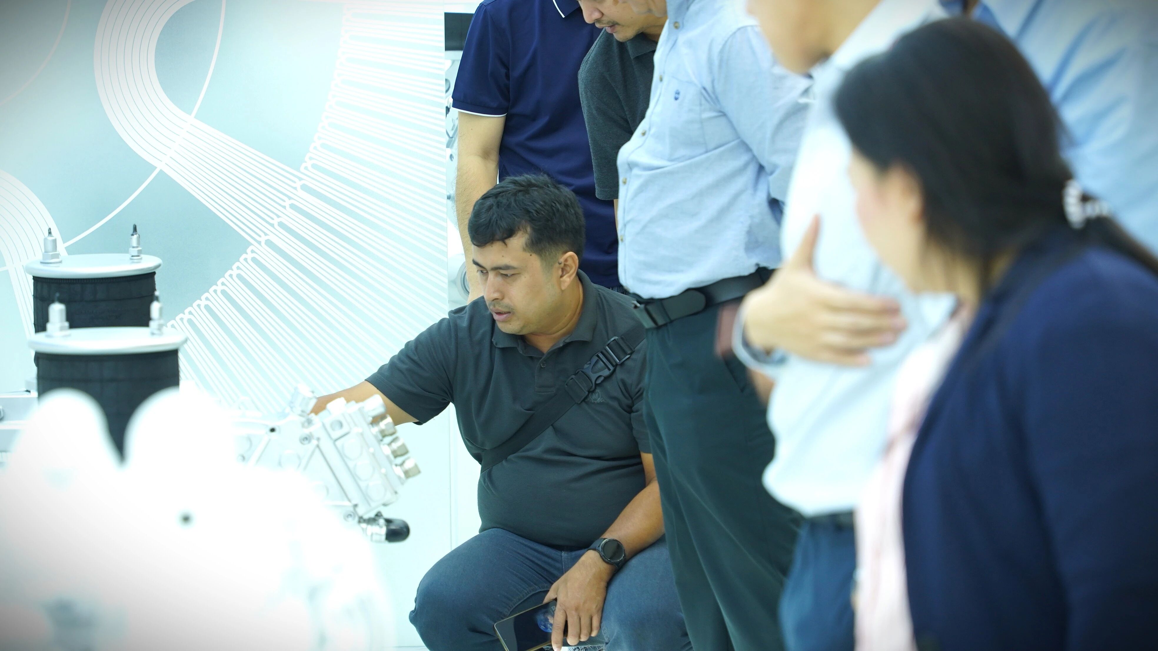 泰国Cherdchai公司技术代表团莅临盘毂考察交流