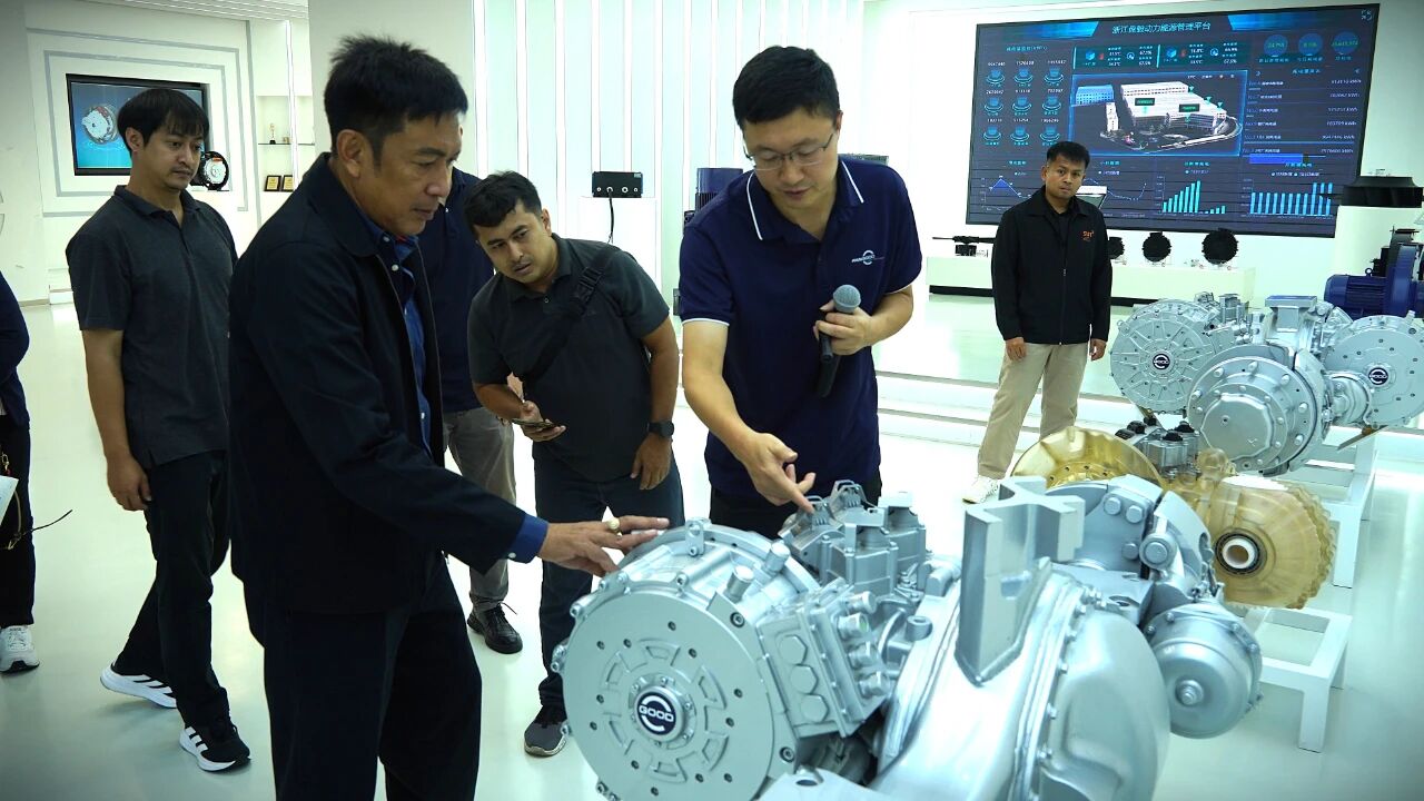 泰国Cherdchai公司技术代表团莅临盘毂考察交流