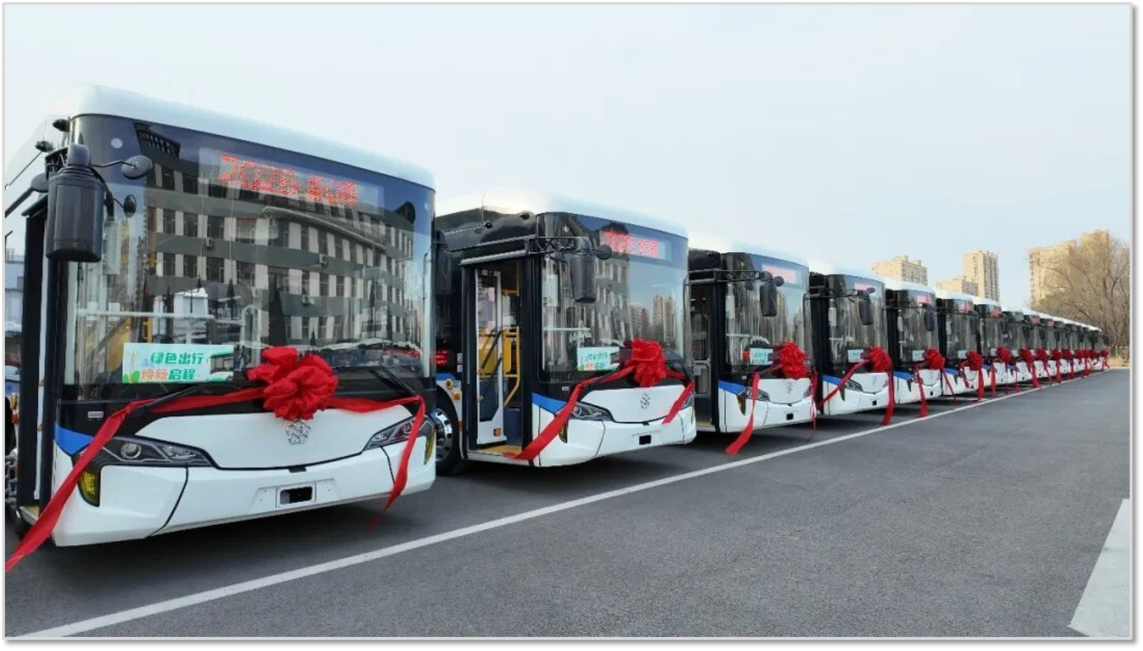 2025年终答卷 | 盘毂“地铁巴士”创新驱动城市出行新范式