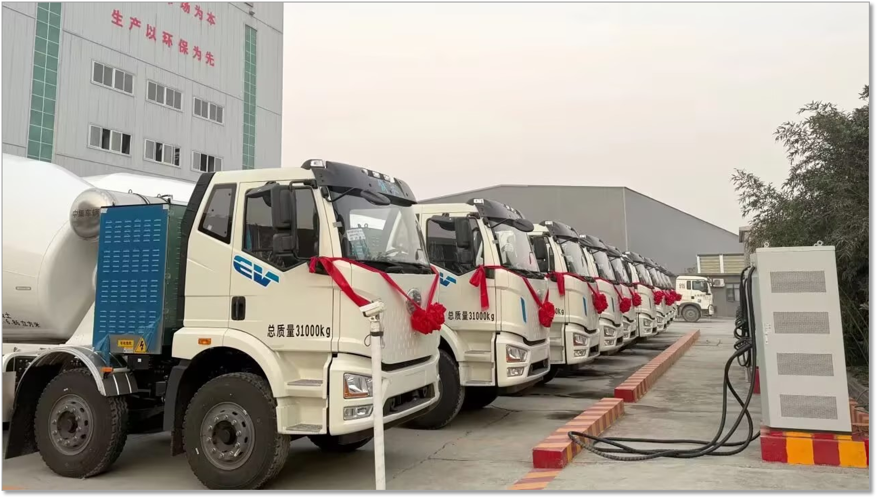 2025年终答卷 | 盘毂搅拌车上装电驱动,从技术突破到全球落地 2025年终答卷 | 盘毂搅拌车上装电驱动,从技术突破到全球落地