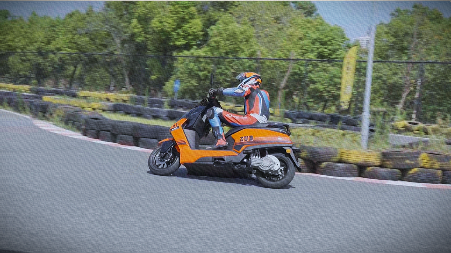 五星钻豹新车再次搭载盘毂侧挂电驱动,解锁电摩性能新高度 五星钻豹新车再次搭载盘毂侧挂电驱动,解锁电摩性能新高度