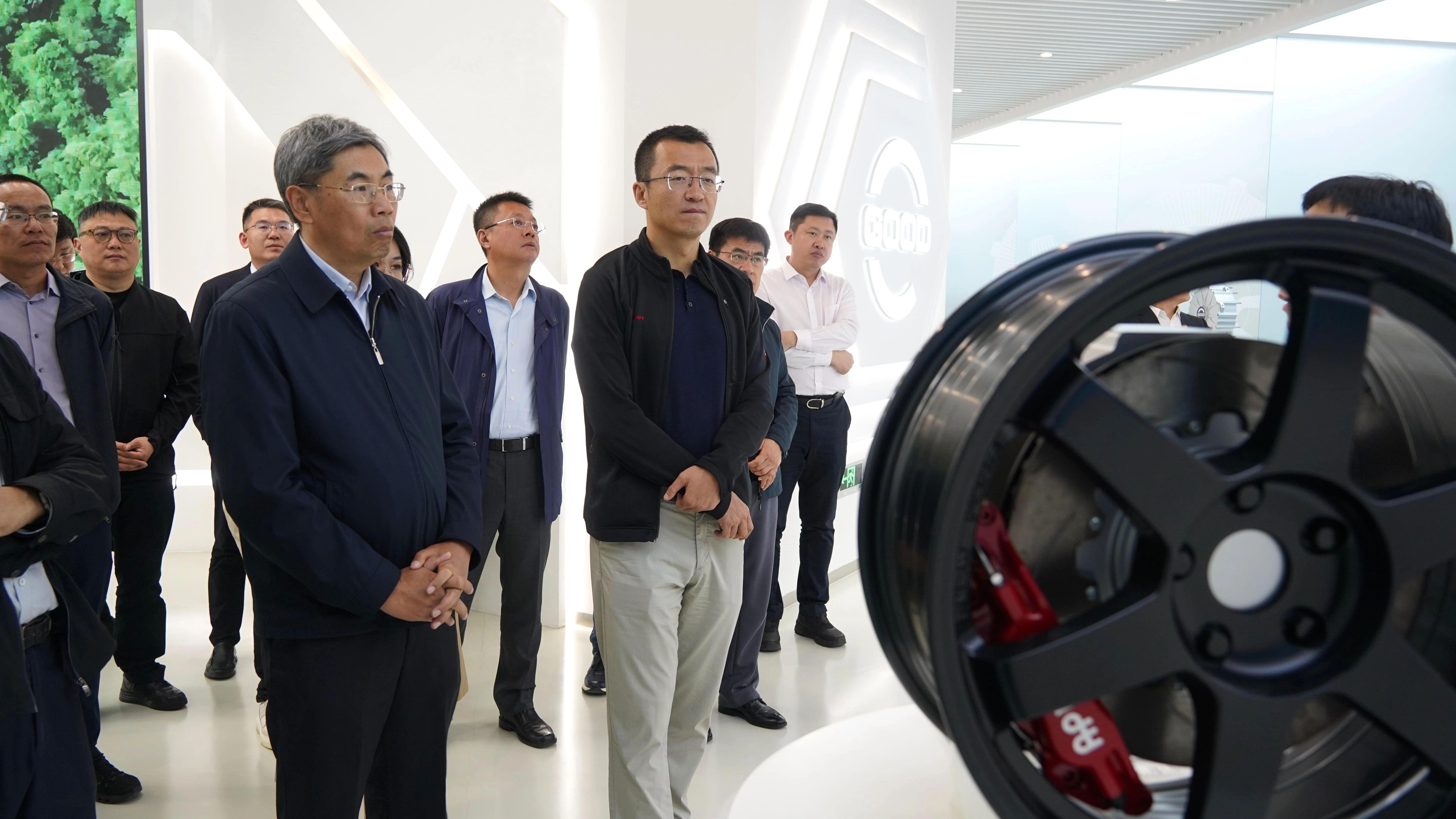 中科集团携中科三环、中科环保莅临盘毂动力考察 签署战略合作协议