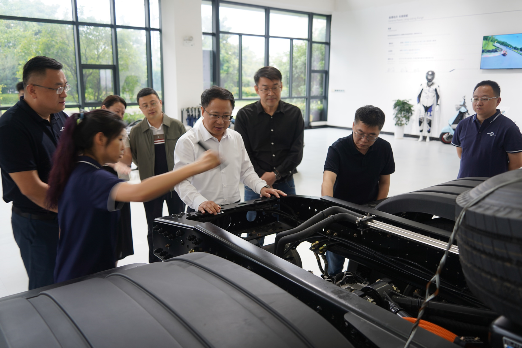 徐州政企及徐工汽车代表团到访盘毂动力调研交流,共探新能源电驱产业协同新机遇 徐州政企及徐工汽车代表团到访盘毂动力调研交流,共探新能源电驱产业协同新机遇