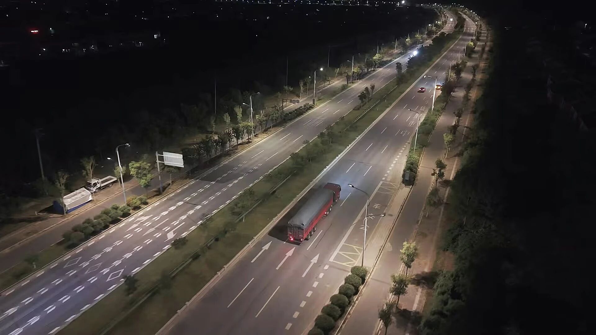 市场一线|盘毂重卡电驱动:邳州车队批量落地,满勤零故障跑出实战价值 市场一线|盘毂重卡电驱动:邳州车队批量落地,满勤零故障跑出实战价值