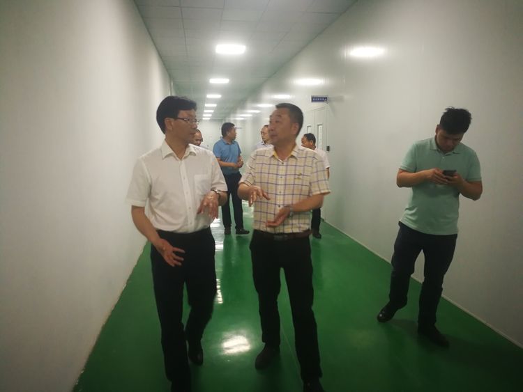 市科技局开展科技“三服务”活动