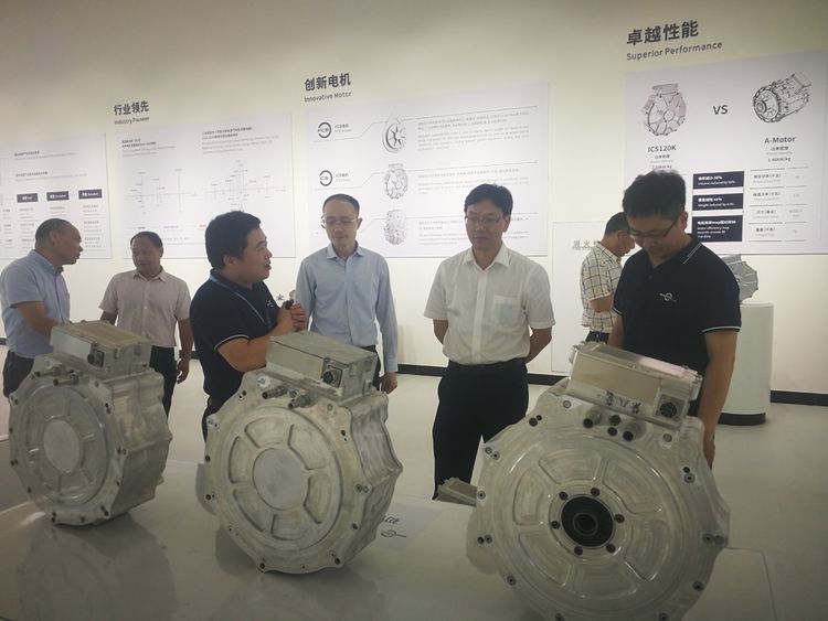 市科技局开展科技“三服务”活动