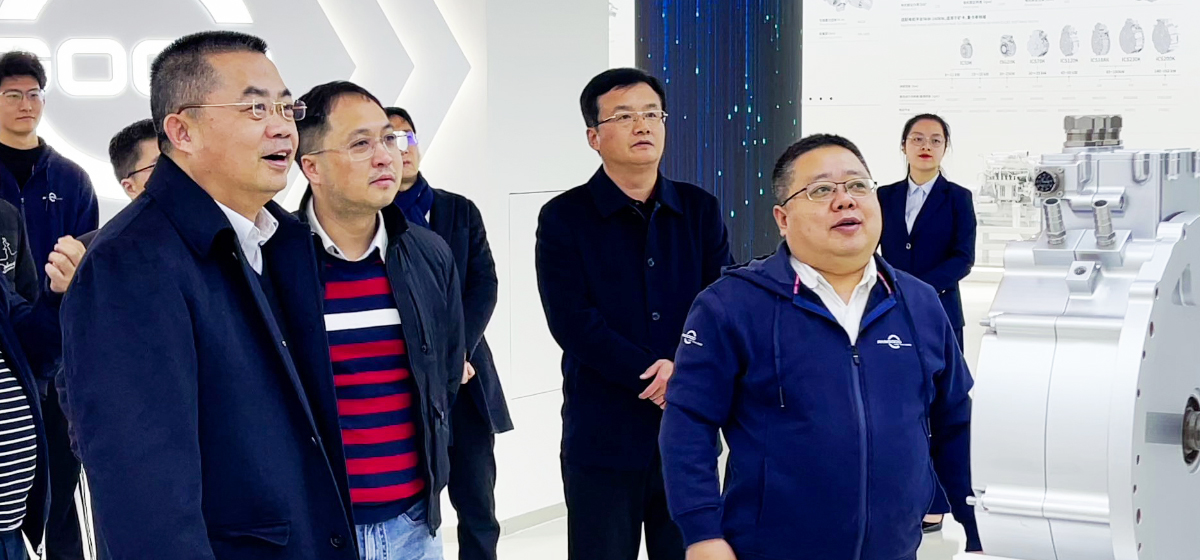 东莞交投集团党委书记、董事长罗沛强一行莅临盘毂动力考察调研
