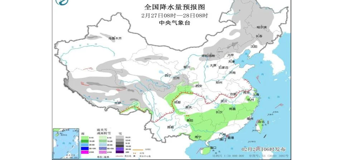 雨雪还在下，但分布式驱动的公交车根本不怕……